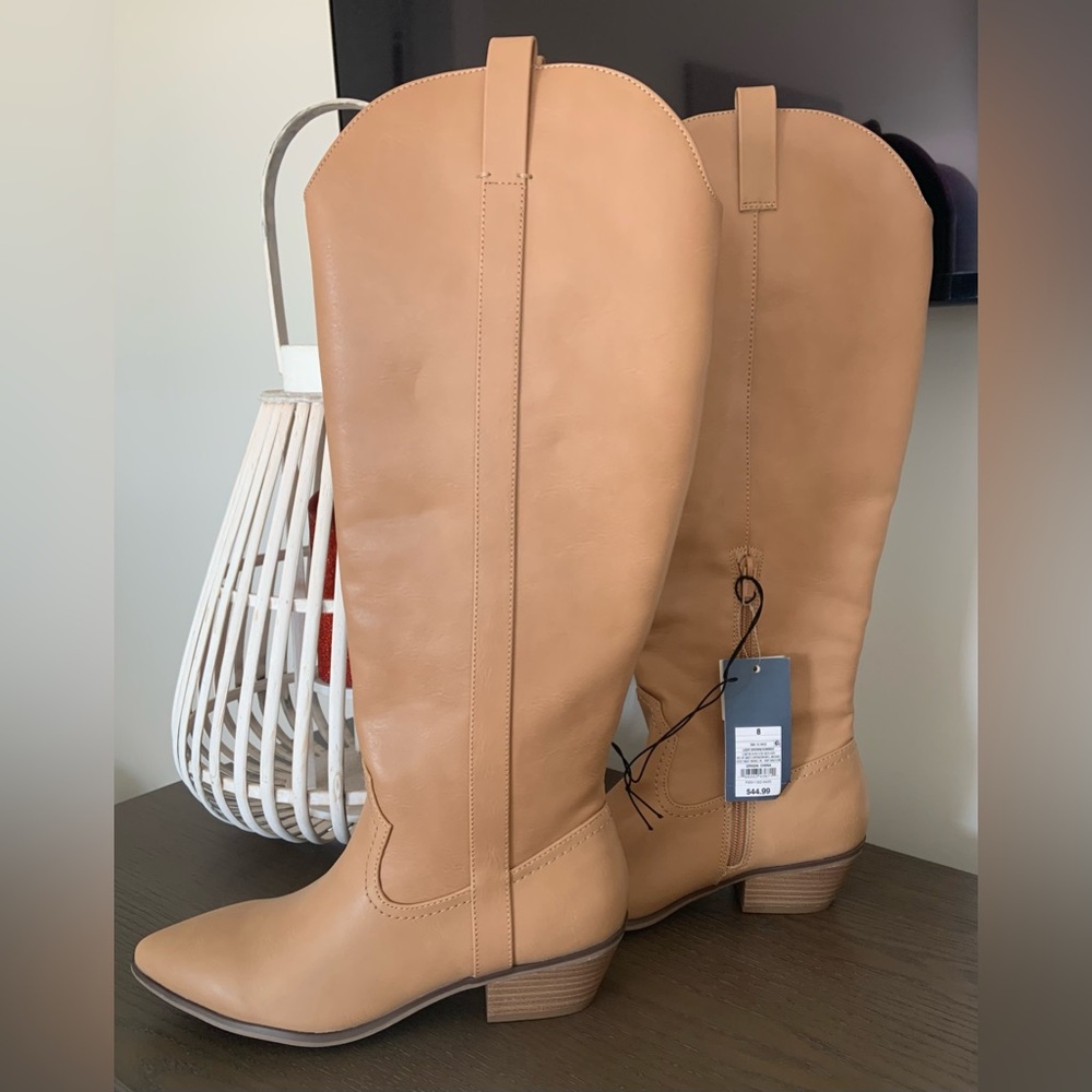 Universal Thread Tan Heeled Boots